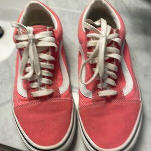 VANS Size 9 near mint condition. Pink